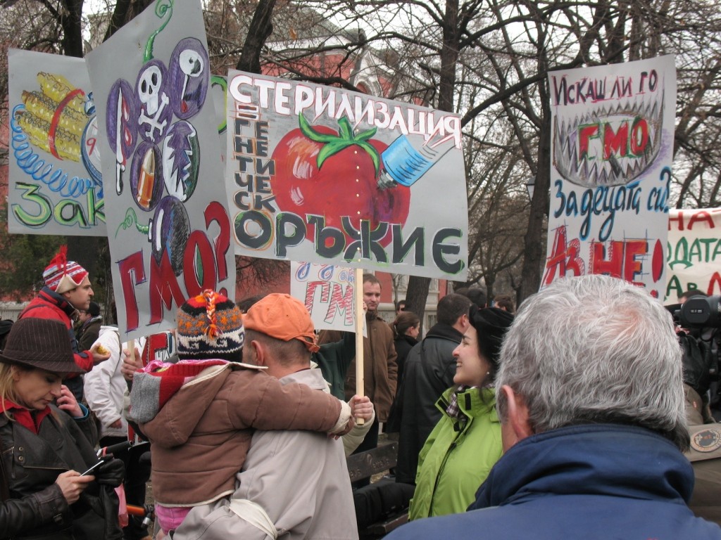 Протести срещу ГМО в цялата страна 
