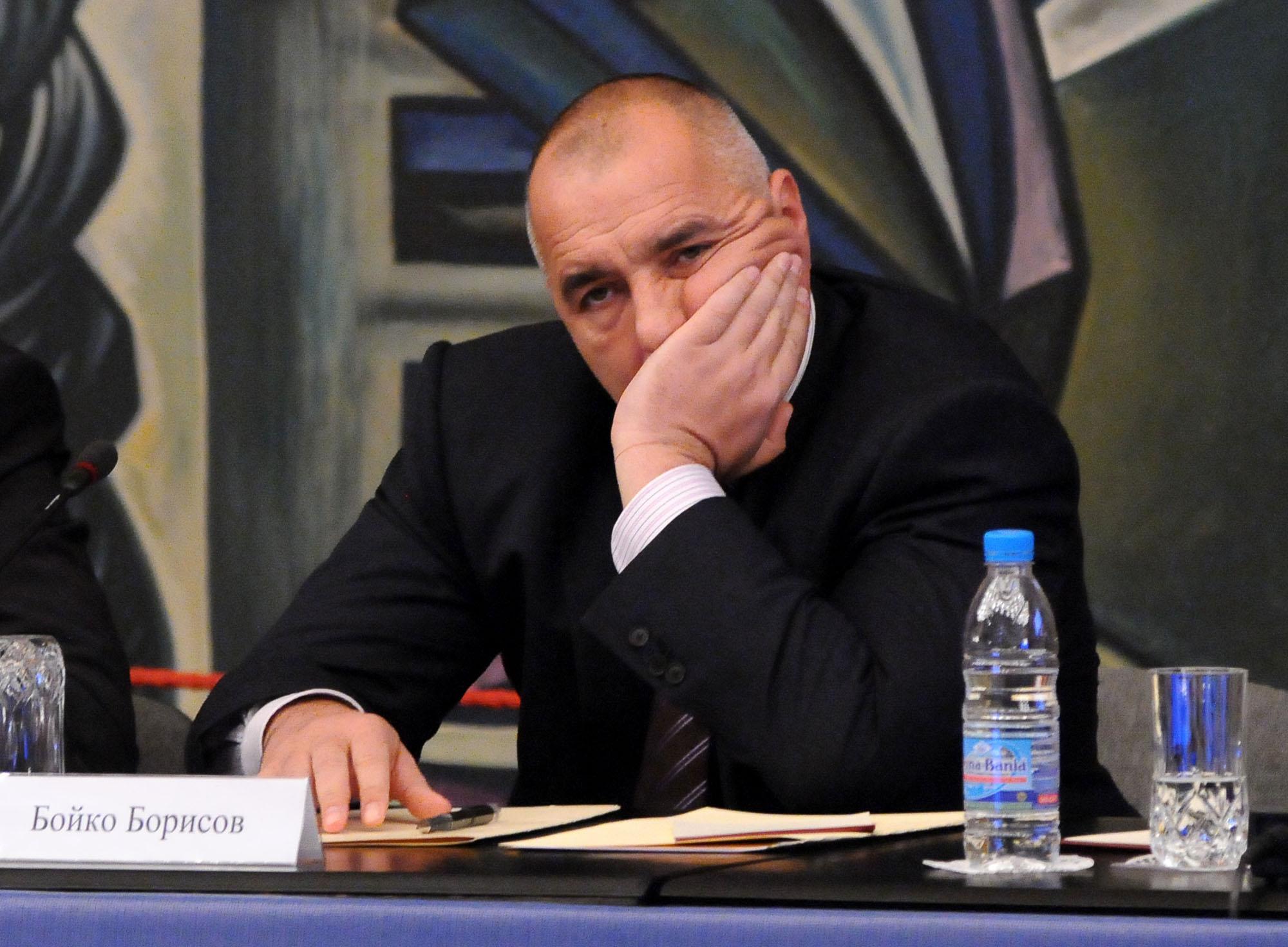 Бойко: Война е, който издържи!