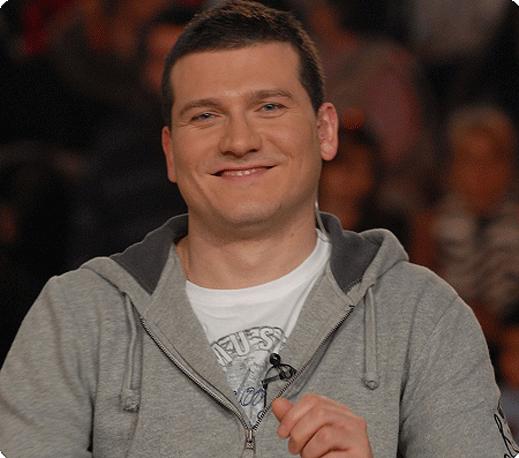 Димитър Павлов сяда на стола на Бареков 