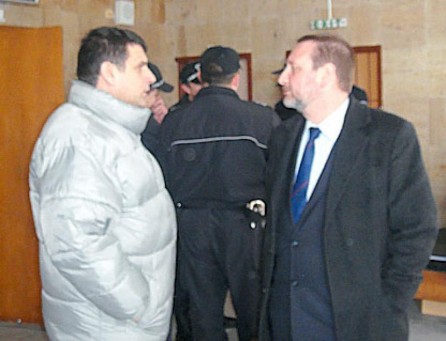 Пламен Галев опрял пистолет в челото на бащата на ексздравен министър
