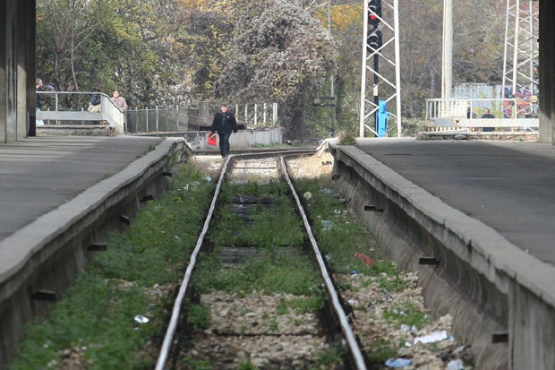 Пиян задига парен локомотив 