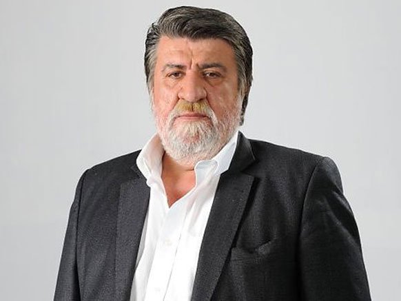 Министри: Намалете ни заплатите