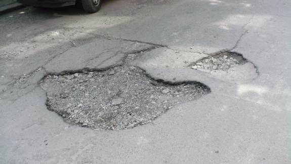 Пак протести срещу дупките по улиците  
