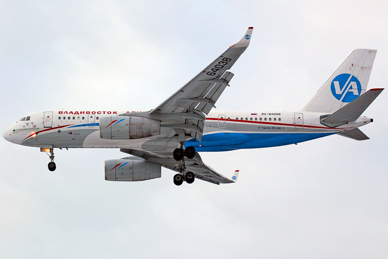"ТУ-204" кацна аварийно край московското летище Домодедово, седмина са ранени