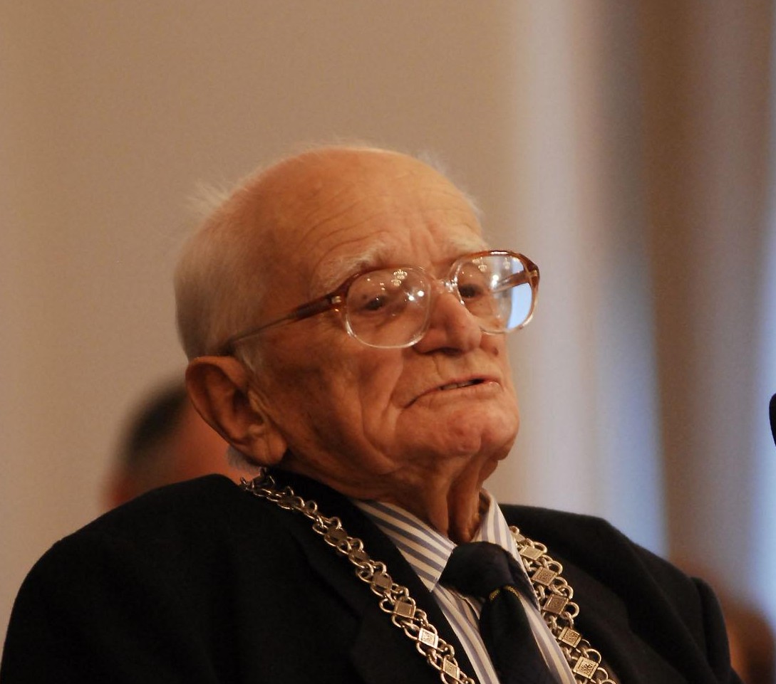 Валери Петров на 90 години