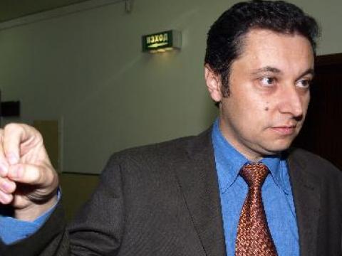 Яне Янев: Нели Нешева е опасна за НЗОК