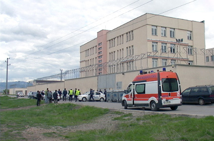 Разследване: Продават хляб за 5 лв. в павилион в Бусманци