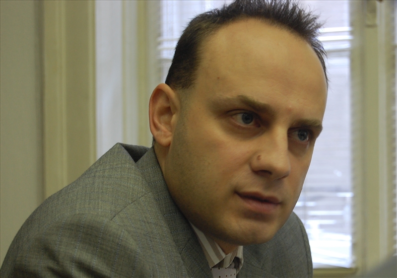 Заместник-министър изхвърча от властта