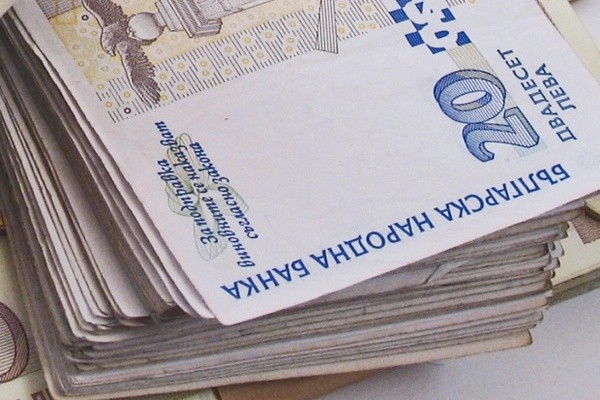 Хванаха двама, изнудвали мъж за 9 бона
