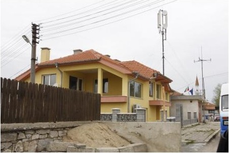 Депутат от ДПС побъркал семейство, за да заграби имот?
