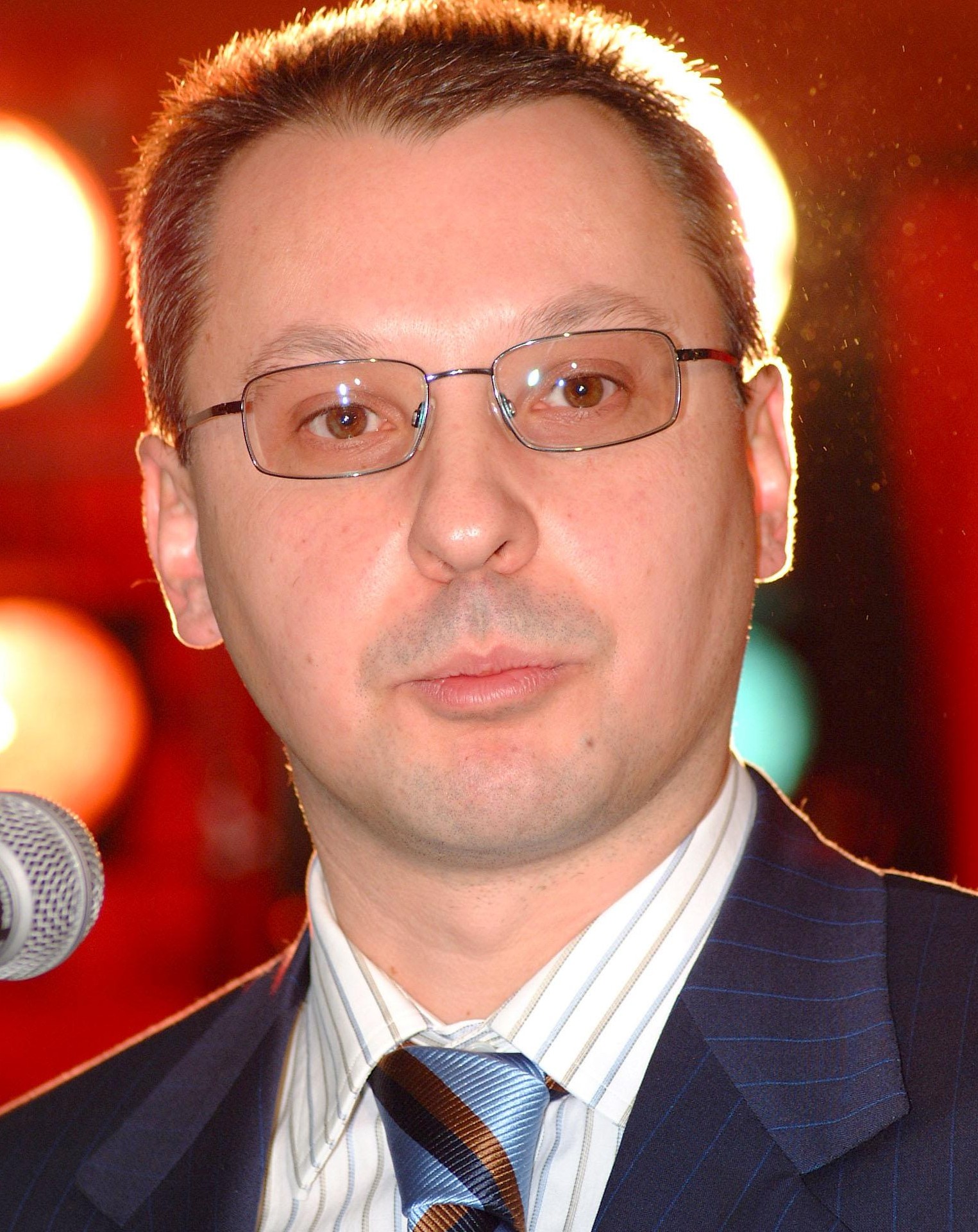 Станишев: Министрите на Борисов се държат пред него като "зайци пред питон"