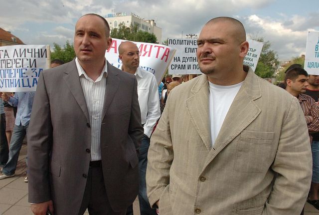 Галеви копои млатят за кръчмарски сметки 