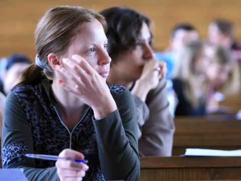 70% от първокурсниците с нарушени здравни права