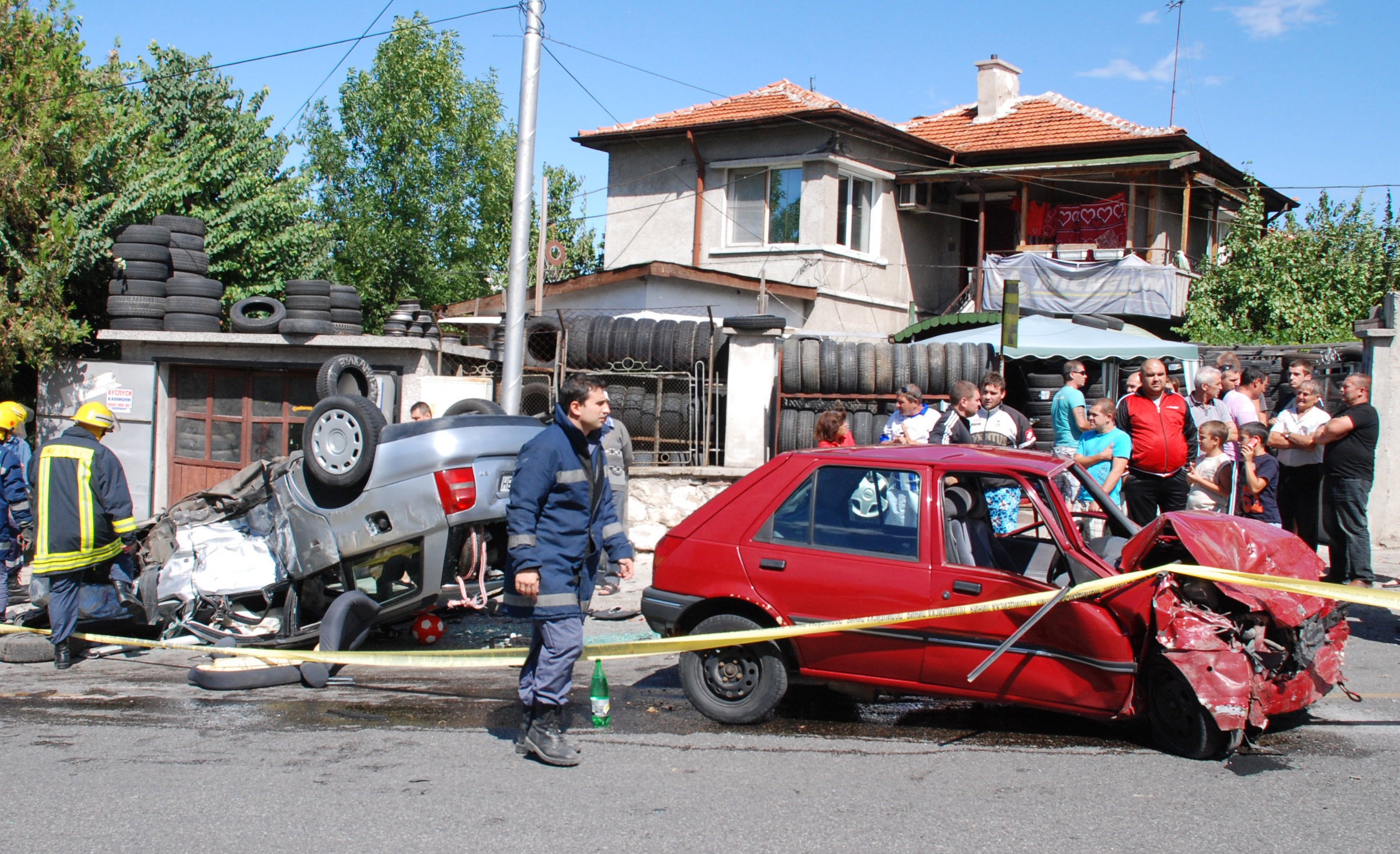 Зверска катастрофа в Хасково, пострадаха две деца