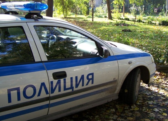 Татуировки издадоха мъж, откраднал 3 лв. и телефони от деца