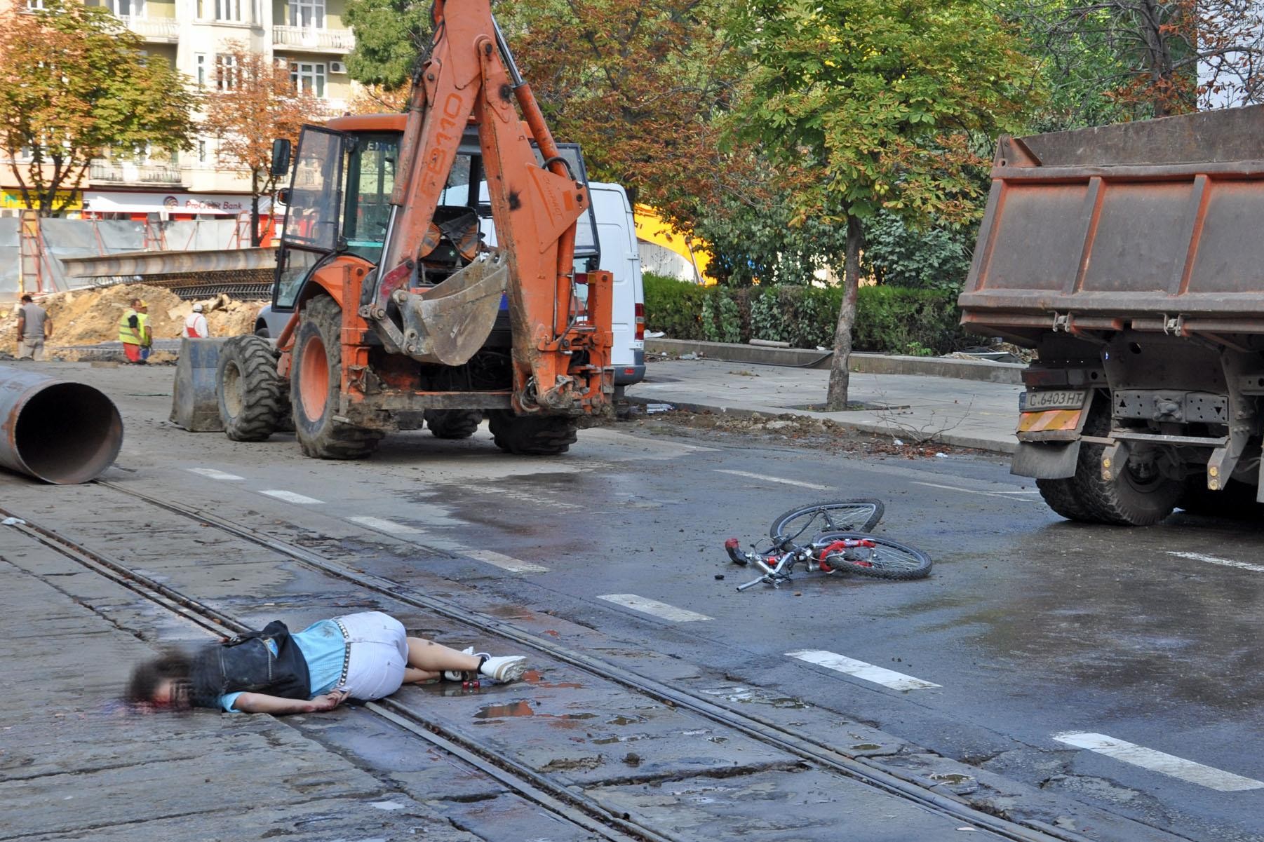 Метрото взе първата си жертва