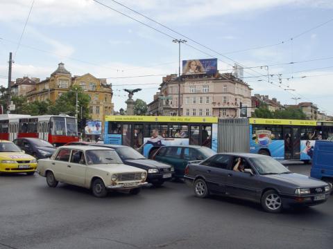 Поне 50 000 гурбетчии задръстват столицата