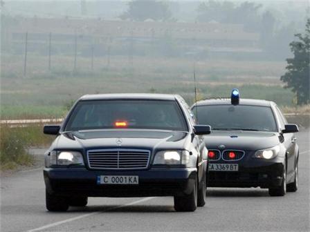 Участниците в катастрофата с президентския кортеж пред "БЛИЦ": Караха агресивно и бързо по средата на пътя