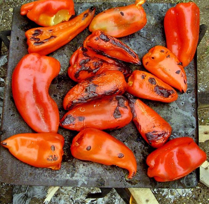 Край на мъките с чушкопека: Масово купуват готова зимнина, вижте цените
