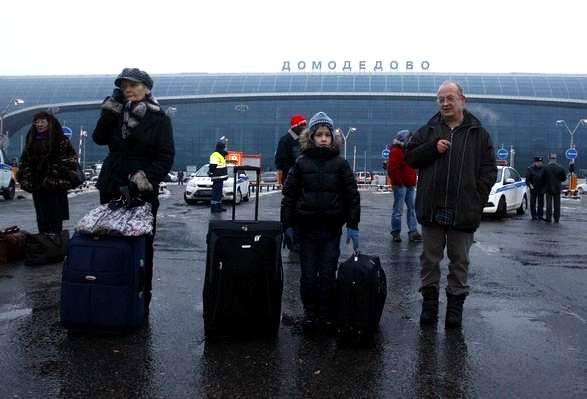 Камикадзе уби 31 и рани 130 души на московското летище “Домодедово”