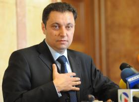 Яне Янев: Извършва се грандиозно източване на държавния резерв