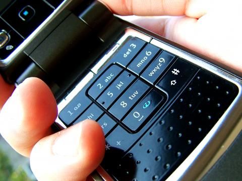 Фирми събират несъществуващи дългове към мобилни оператори