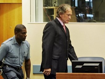 Осъдиха сръбски генерал на 27 години за етническо прочистване на Косово