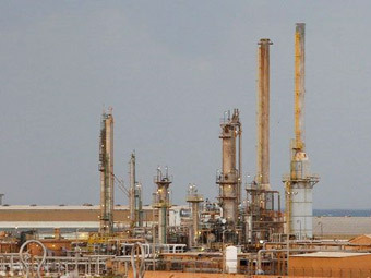 Бомбардировките в Либия вдигнаха цената на нефта