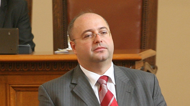 Четин Казак: Ако ДПС издигне кандидат, той би могъл да стигне до балотаж 
