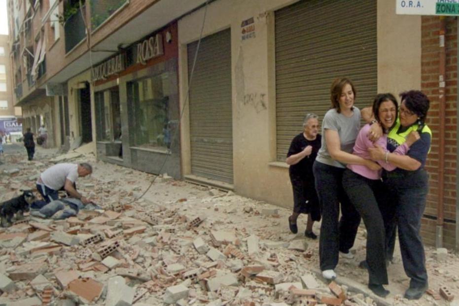 5,3 по Рихтер разтърси Испания, уби поне 10 (ВИДЕО)