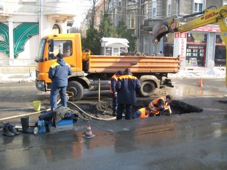 Кварталите „Бели брези” и „Стрелбище” останаха без топла вода заради авария 