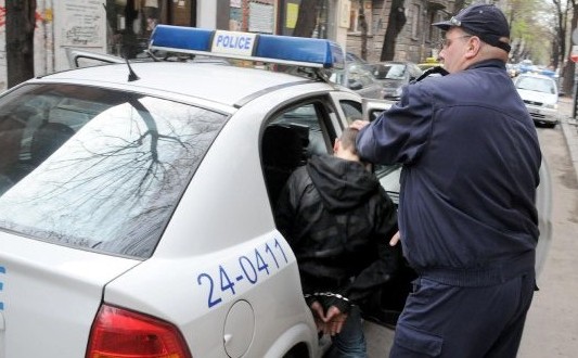 Рецидивист изнасили 30-годишна жена в Димитровград