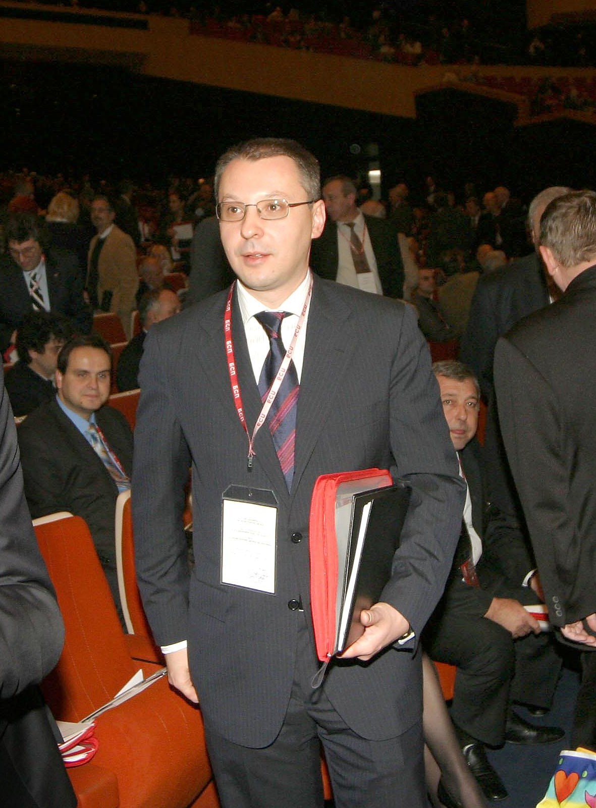 Станишев скъса кризисните мерки на ГЕРБ
