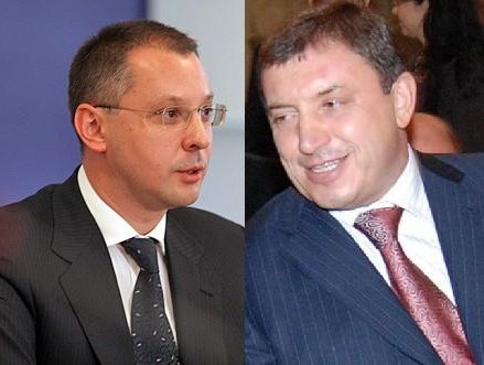 Сергей прави конгрес, Алексей - протест