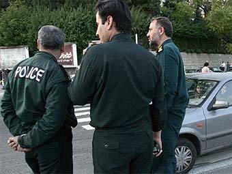 Дервиш спретна кърваво нападение в Техеран – има загинали полицаи