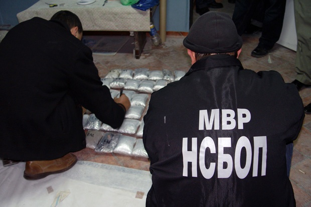 Хванаха футболен бос с половин кило дрога 