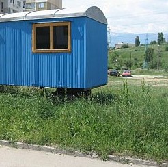 25 години учителка живее във фургон