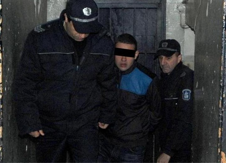 Състоянието на жестоко пребития ученик се подобрява