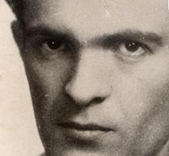 102 години от рождението на Вапцаров