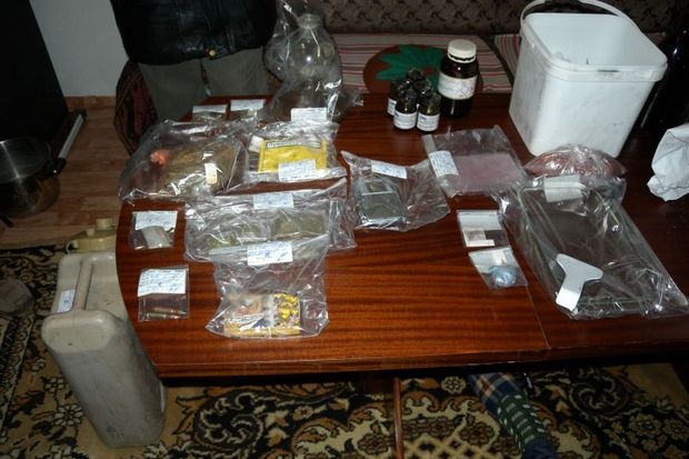 Разбиха нарко лаборатория за метамфетамин