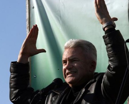 Волен се връща на екран