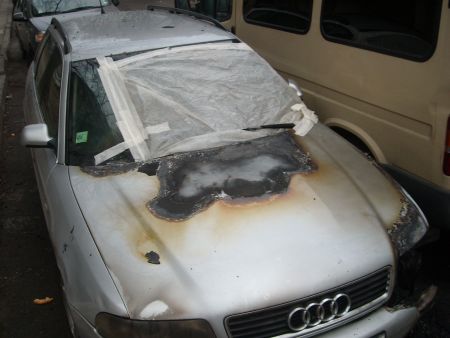 Запалиха автомобил в Карнобат