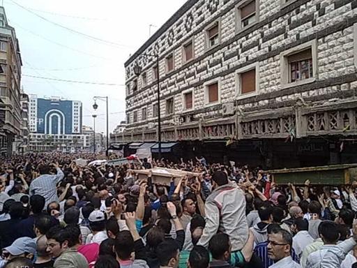 30 000 протестират по улиците на Хомс 