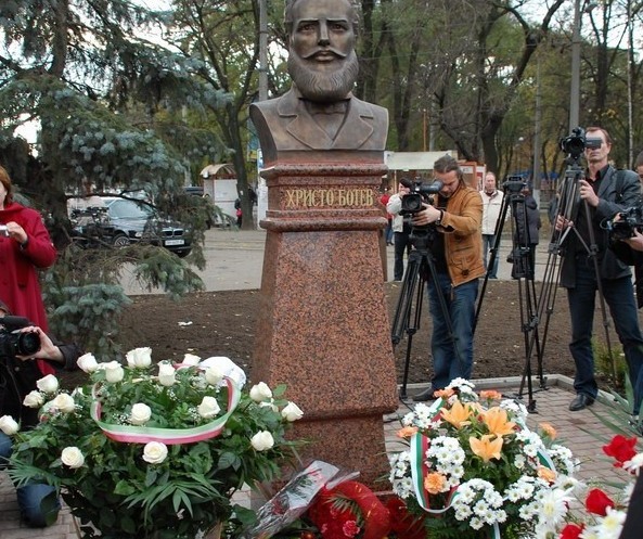 Българите в Украйна отбелязват годишнината от рождението на Ботев