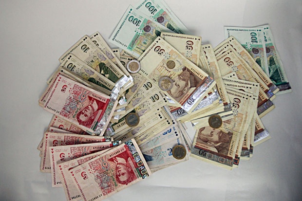 Близо 300 милиона лева неизплатени заплати