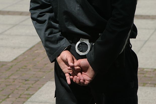 Пипнаха с подкуп граничен полицай на Капитан Андреево