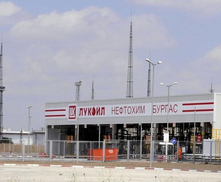 Връщат лиценза на “Лукойл”