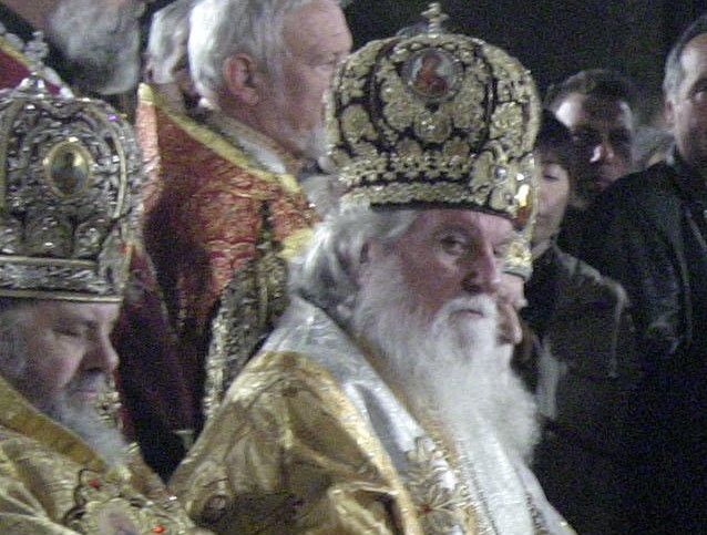 ДС очертавала кариерите на владиците