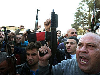 Сирийски въстаници овладяха град до Дамаск