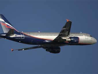 Airbus A-320 кацна в Русия със спрял двигател